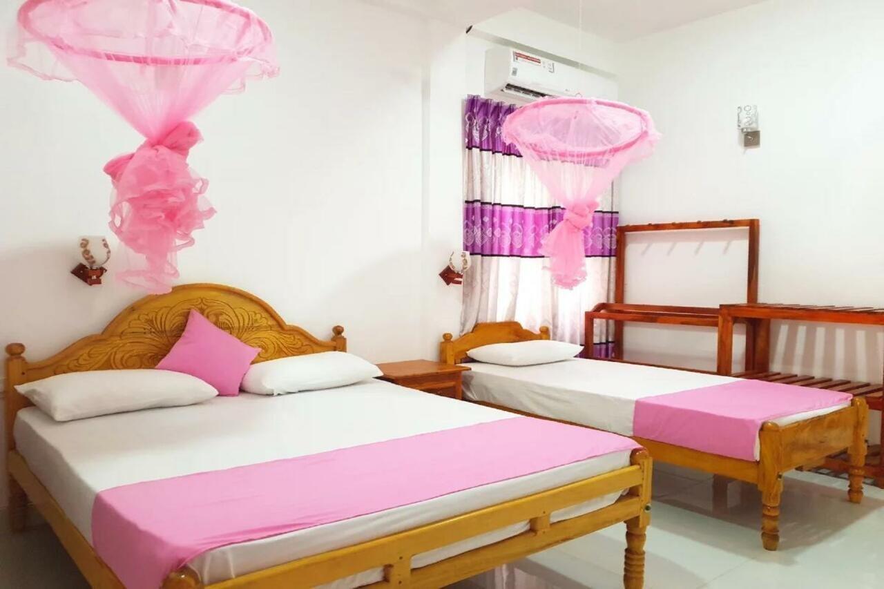 Snp Star Guest House トリンコマリー エクステリア 写真